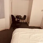Cosy Two Bedroom House In Bradford